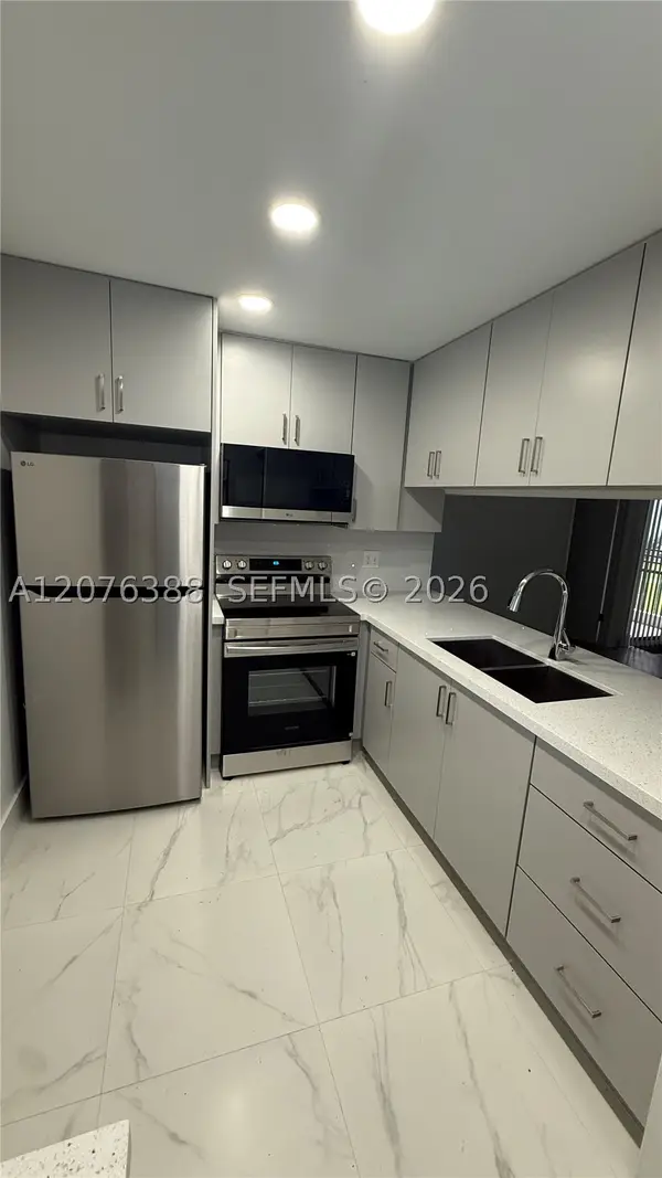 2750 W 63rd Pl #12-24, Hialeah, FL 33016