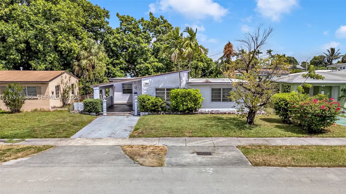 835 NW 84th St, Miami, FL 33150 - #1
