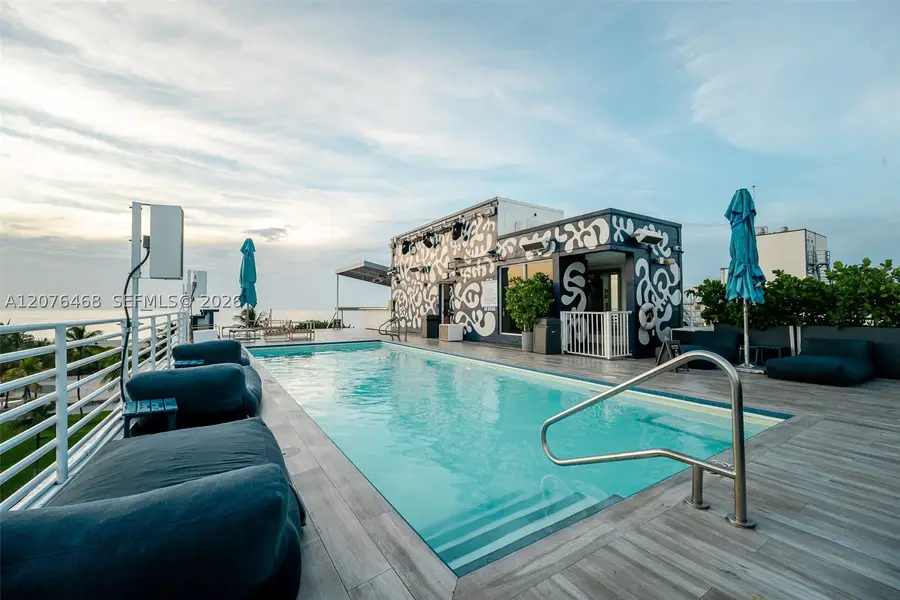 1060 Ocean Dr #D206, Miami Beach, FL 33139 - #3