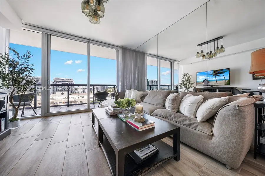 6799 Collins Ave #701, Miami Beach, FL 33141 - #2