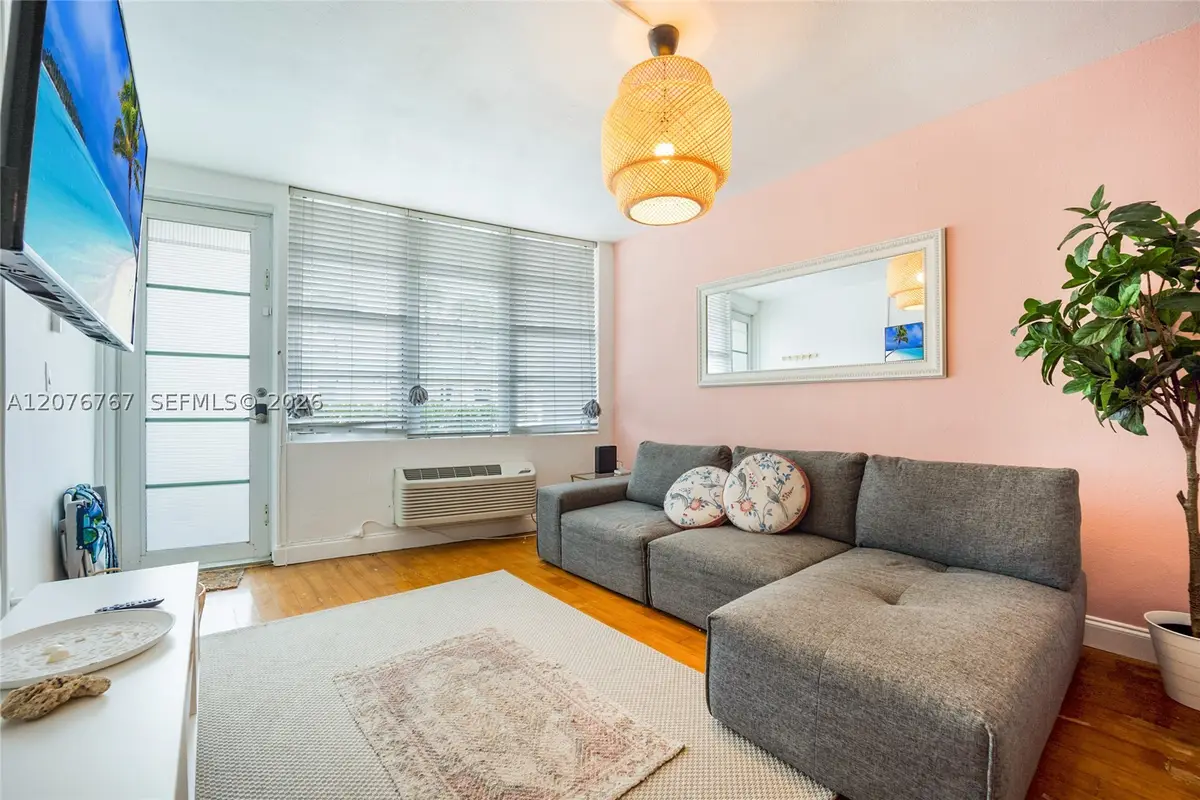 300 74th St #6, Miami Beach, FL 33141 - #1