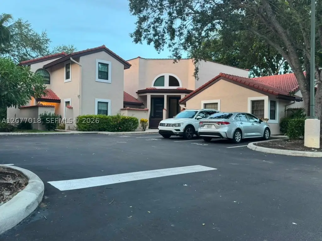 9177 W Sunrise Blvd, Plantation, FL 33322 - #1