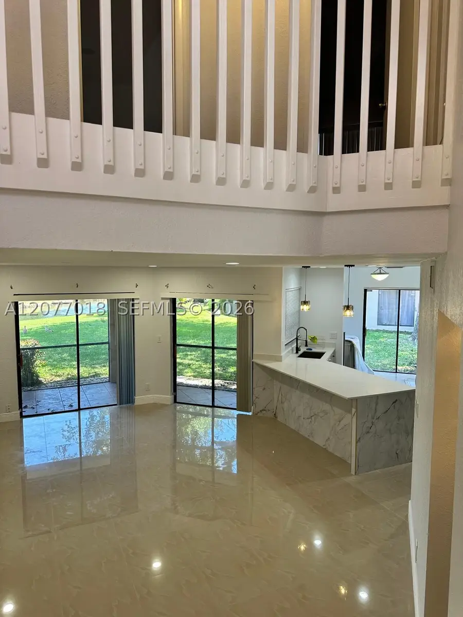 9177 W Sunrise Blvd, Plantation, FL 33322 - #3