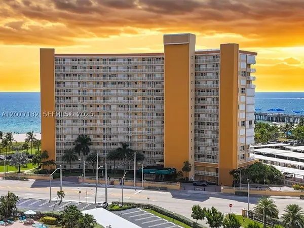 328 N Ocean Blvd #302, Pompano Beach, FL 33062