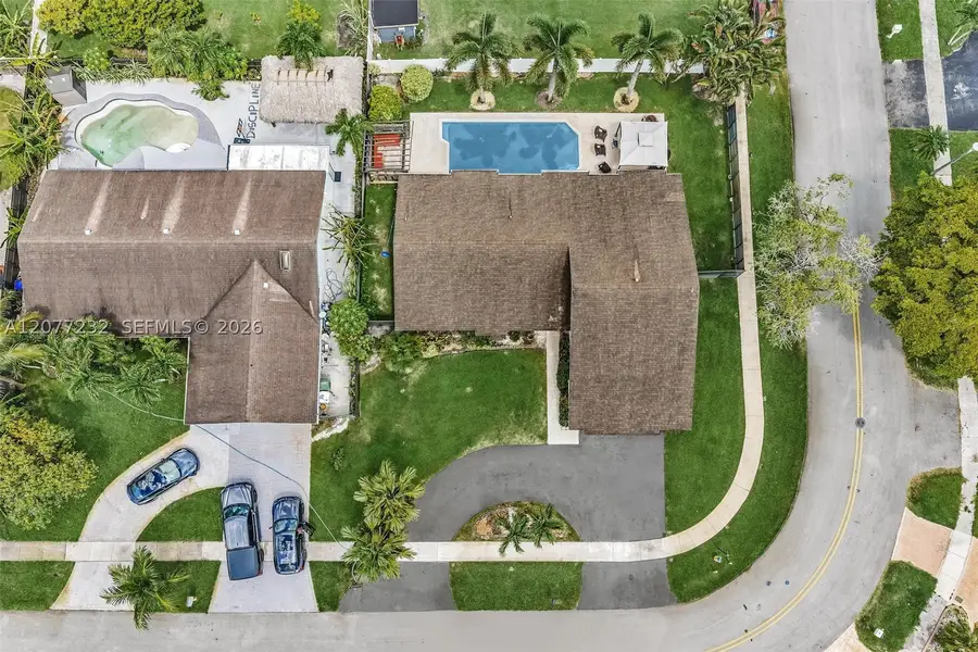 741 SW 100th Ter, Pembroke Pines, FL 33025 - #2