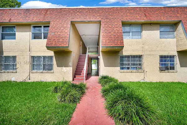 220 NW 107th Ave #204, Miami, FL 33172