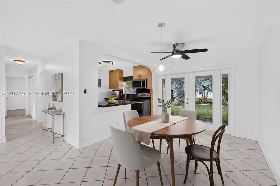 2061 SW 38th Ave, Fort Lauderdale, FL 33312 - #3