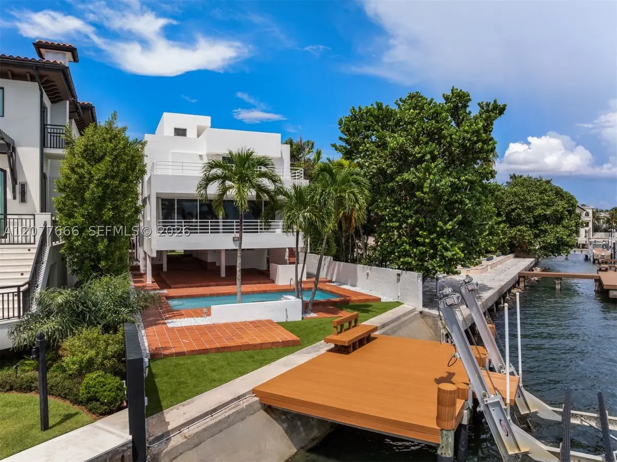 3499 N Prospect Dr, Miami, FL 33133 - #1