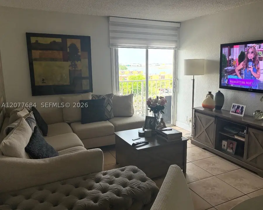 4550 NW 9th St #821E, Miami, FL 33126 - #2