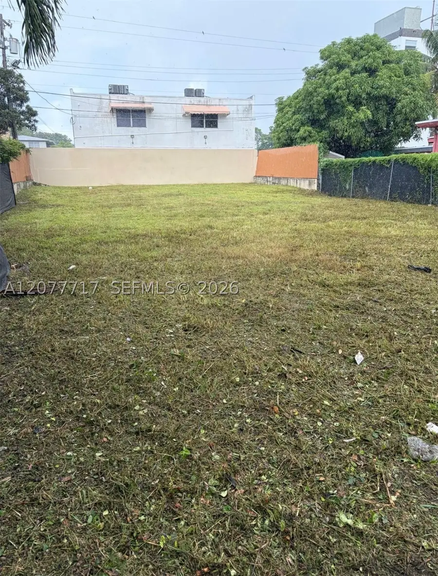 816 NW 21st Ct, Miami, FL 33125 - #2