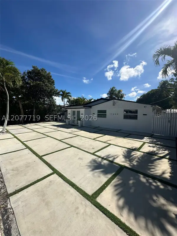 17650 NE 19th Ave, North Miami Beach, FL 33162