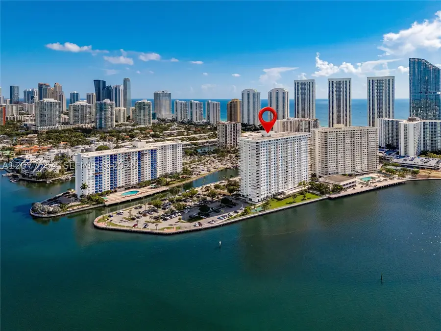 500 Bayview Dr #825, Sunny Isles Beach, FL 33160 - #2