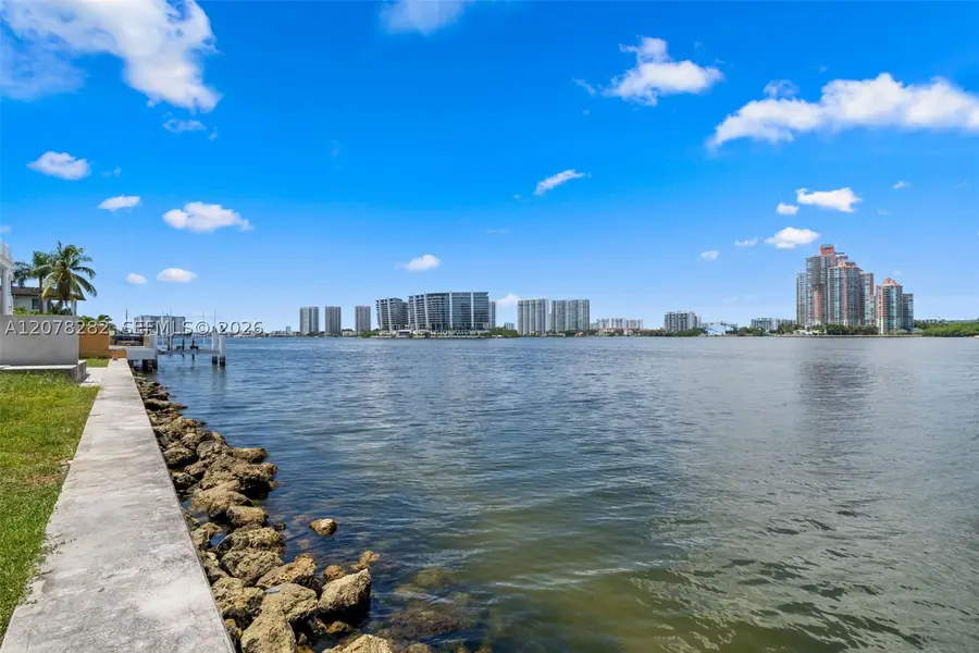 18970 N Bay Rd, Sunny Isles Beach, FL 33160 - #3