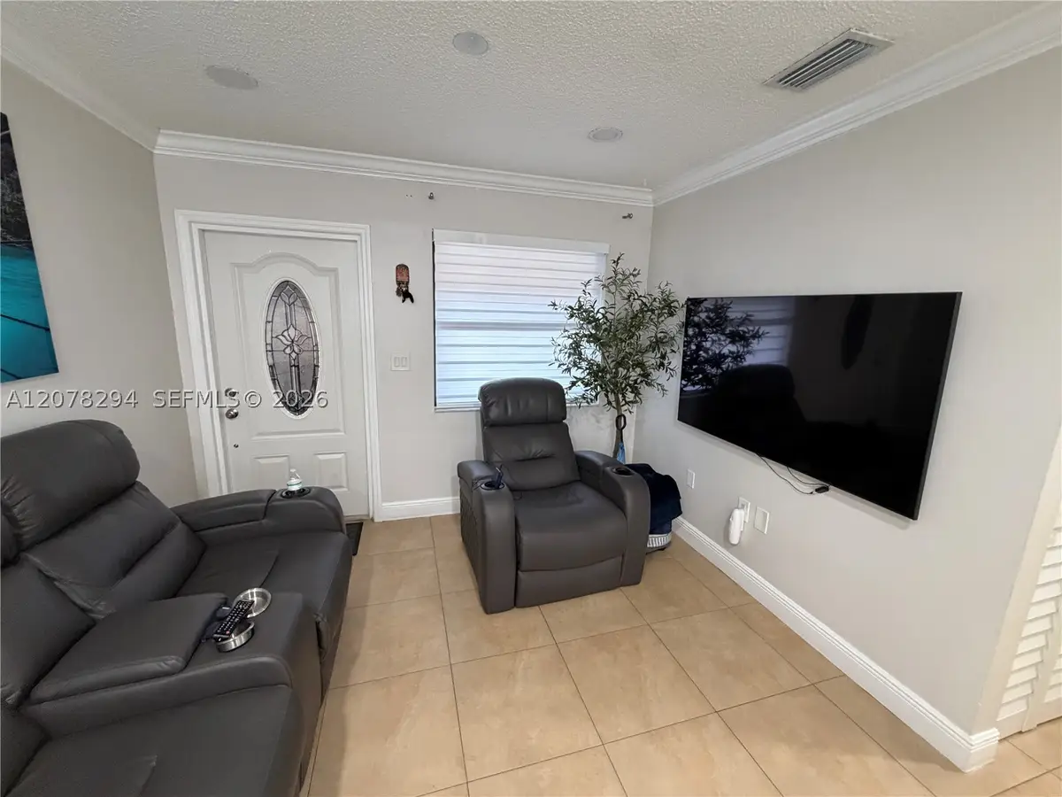 5935 W 26th Ave #204, Hialeah, FL 33016 - #1