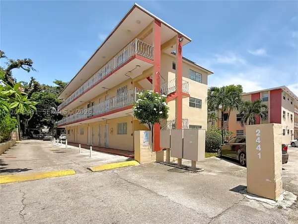 2441 NW 13th St #67, Miami, FL 33125