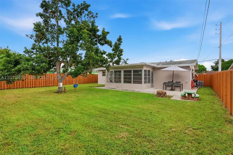 8397 NW 25th Ct, Sunrise, FL 33322 - #2