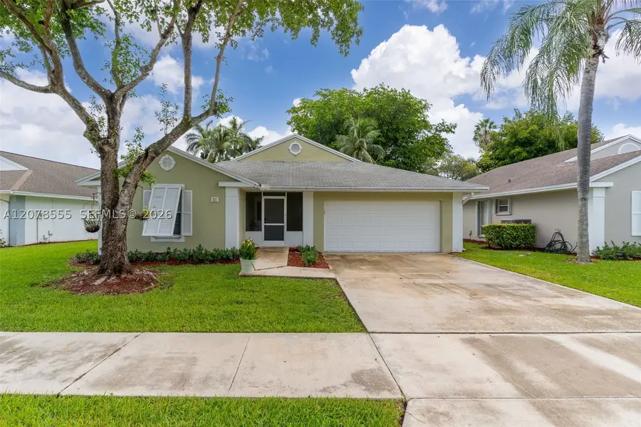 527 SE 27th Dr, Homestead, FL 33033 - #2