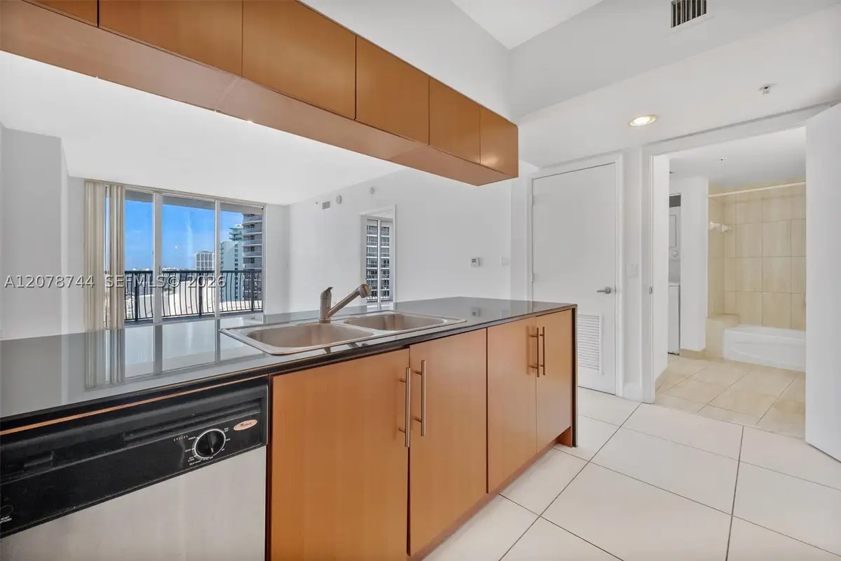 1750 N Bayshore Dr #4011, Miami, FL 33132 - #1