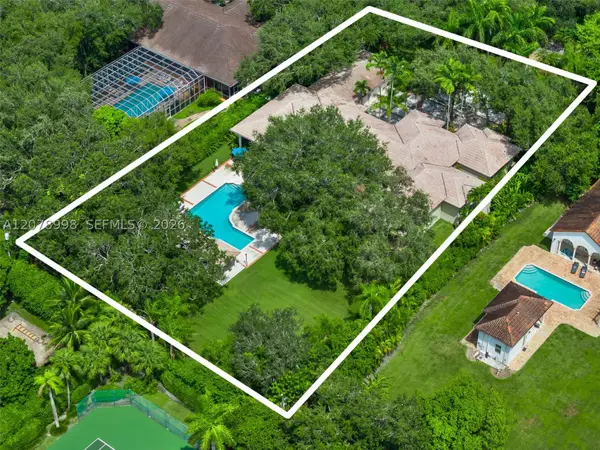 8430 SW 98th St, Miami, FL 33156