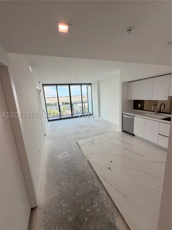 1170 E Hallandale Beach #403, Hallandale Beach, FL 33009