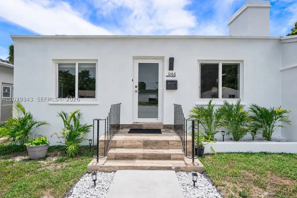944 NW 47th St, Miami, FL 33127 - #1