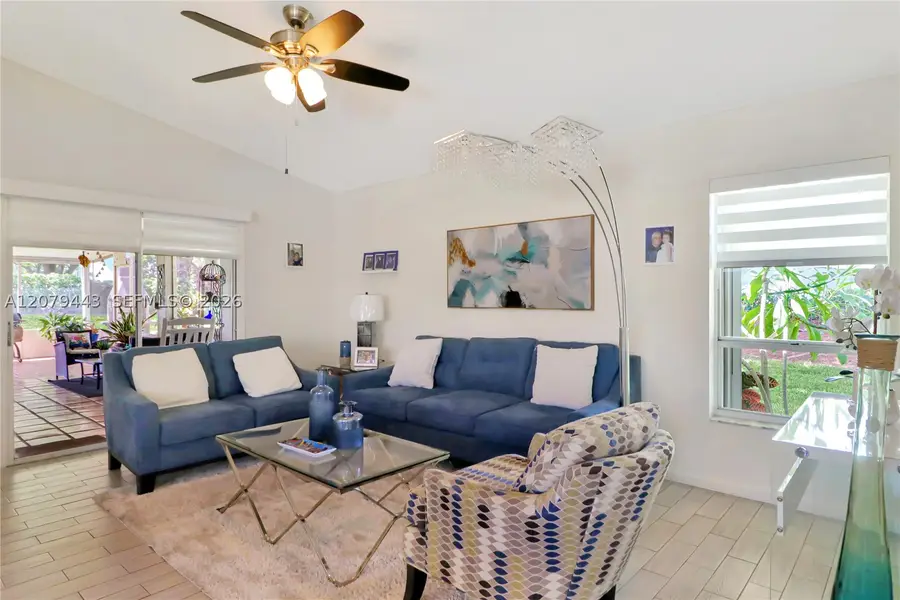 590 SE 19th Dr, Homestead, FL 33033 - #3