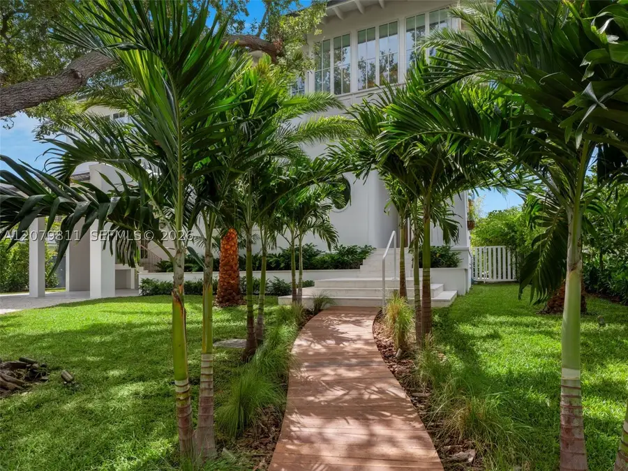 544 Warren Ln, Key Biscayne, FL 33149 - #3