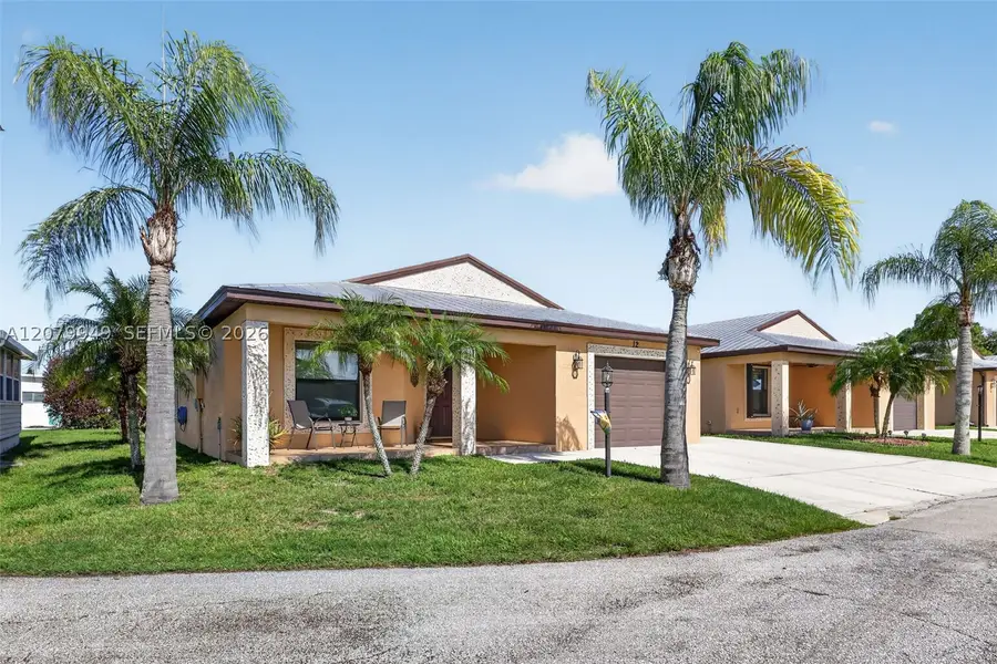 12 Barcelona Ln, Port Saint Lucie, FL 34952 - #2