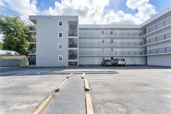 5825 W 25 Ct #212, Hialeah, FL 33016