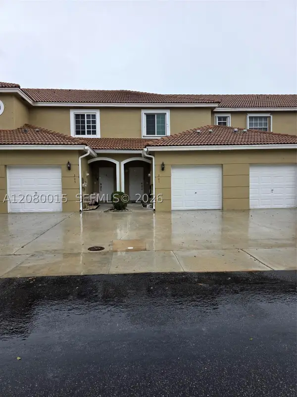 307 SW 120th Ave, Pembroke Pines, FL 33025