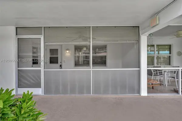 580 Egret Dr #102, Hallandale Beach, FL 33009
