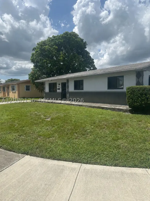 2901 NW 209th Ter, Miami Gardens, FL 33056