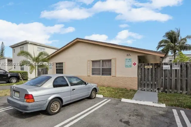 231 SW 8th Ct, Pompano Beach, FL 33060 - #2