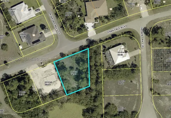 618 Parkdale Blvd, Lehigh Acres, FL 33974