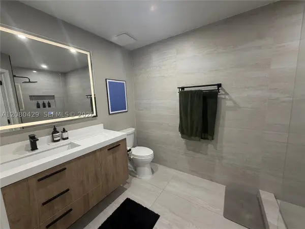 16676 Hemingway Dr, Weston, FL 33326