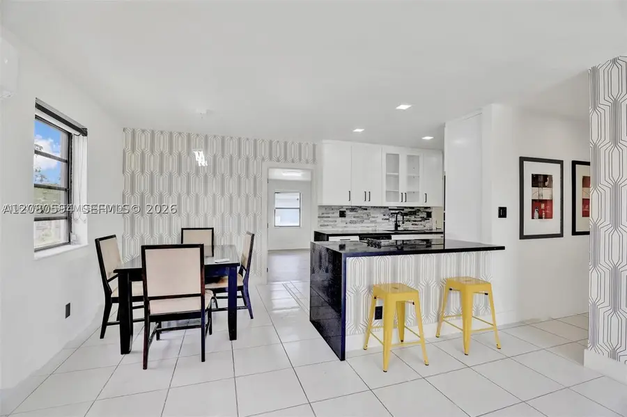 941 NE 155th Ter, North Miami Beach, FL 33162 - #3