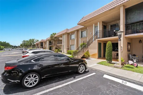 197 Lakeview Dr #102, Weston, FL 33326