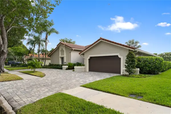 1900 Lakeshore Dr, Weston, FL 33326