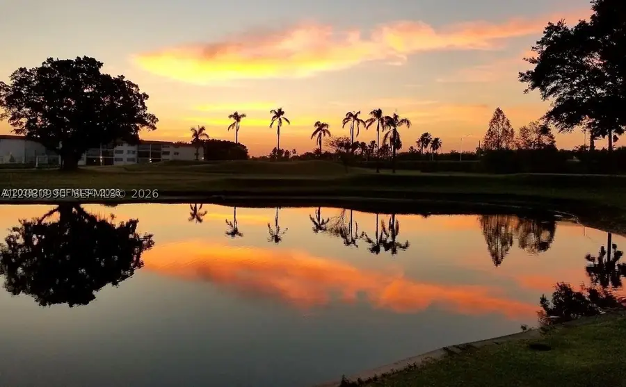 800 S Hollybrook Dr #305, Pembroke Pines, FL 33025 - #2