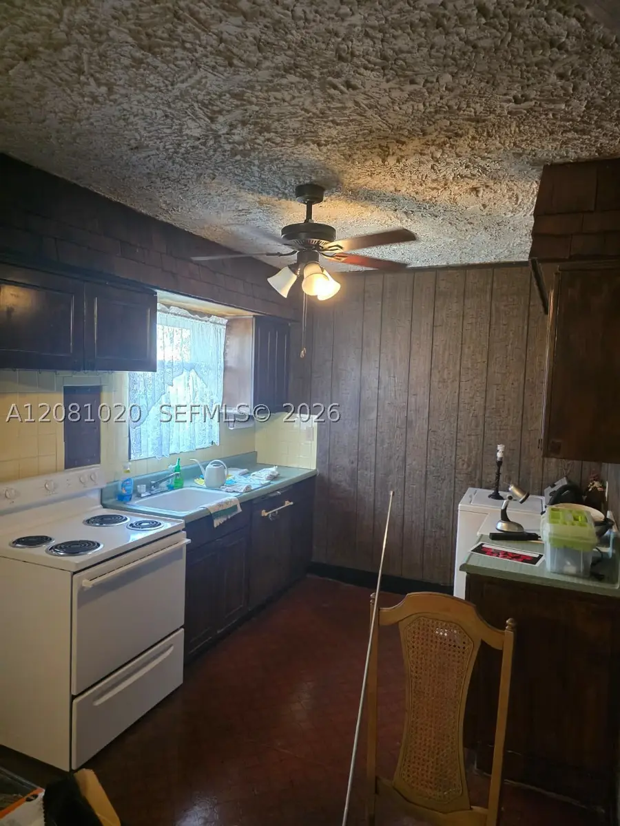 921 NE 163rd St, North Miami Beach, FL 33162 - #2