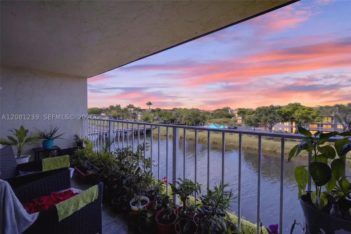 7787 SW 86th St #E-409, Miami, FL 33143 - #1