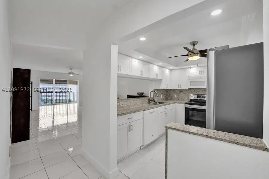 170 SE 5th Ave #405, Dania Beach, FL 33004 - #2