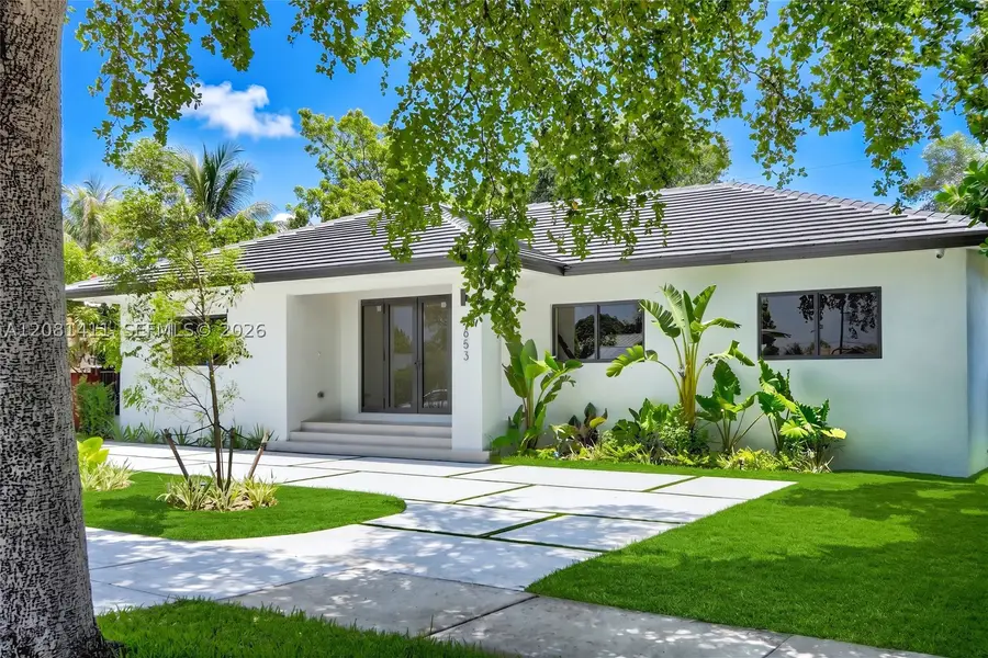 6853 S Waterway Dr, Miami, FL 33155 - #2