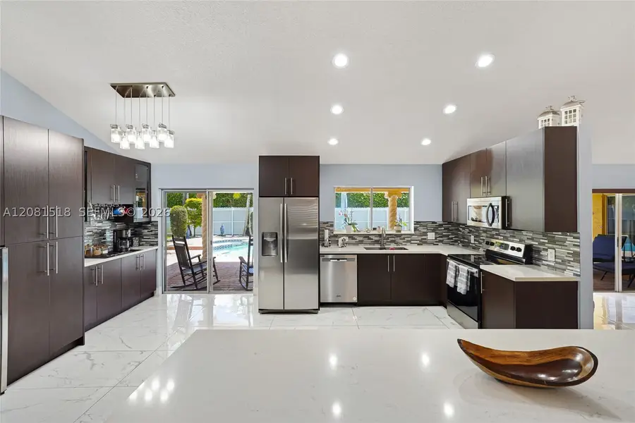 729 NW 161st Ave, Pembroke Pines, FL 33028 - #2