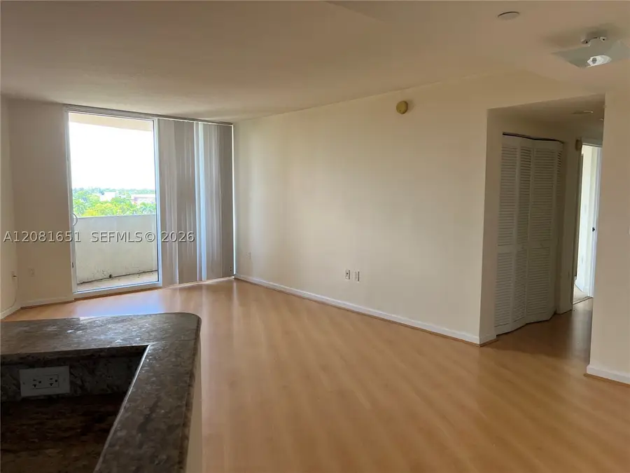 19501 W Country Club Dr #611, Aventura, FL 33180 - #2