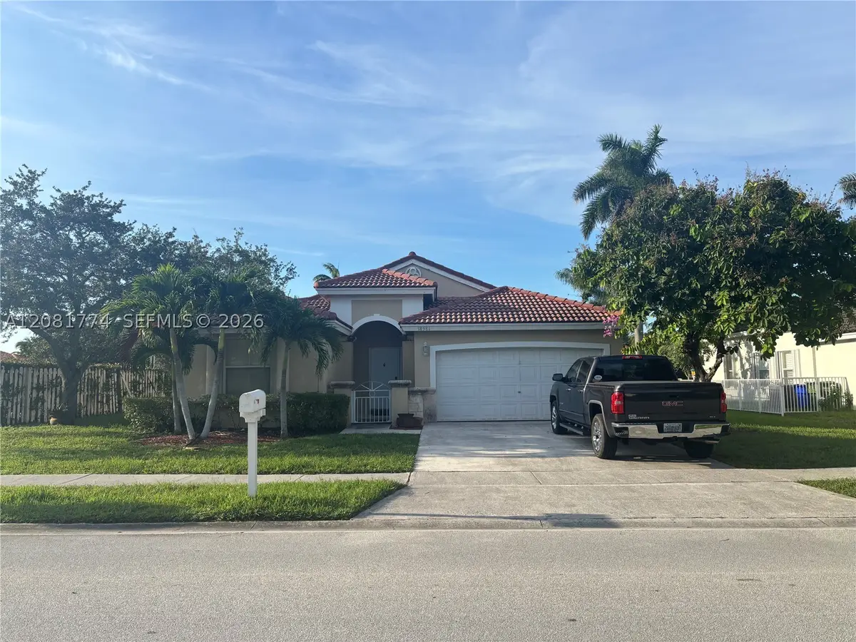 18581 NW 23rd St, Pembroke Pines, FL 33029 - #1