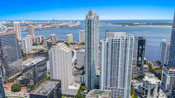 950 Brickell Bay Dr #3111, Miami, FL 33131