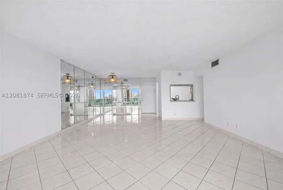 100 Bayview Dr #1428, Sunny Isles Beach, FL 33160 - #3