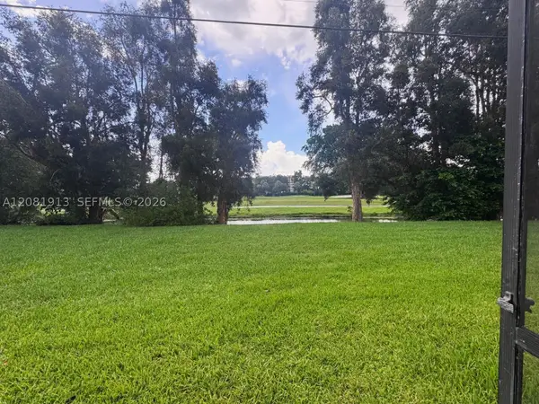 10325 NW 11th St #101, Pembroke Pines, FL 33026