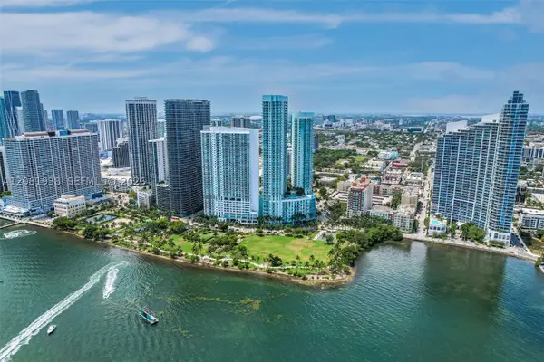 1900 N Bayshore Dr #2111, Miami, FL 33132